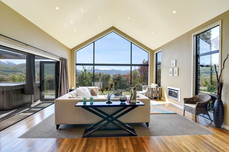 6 Bretby Court Jacks Point_12