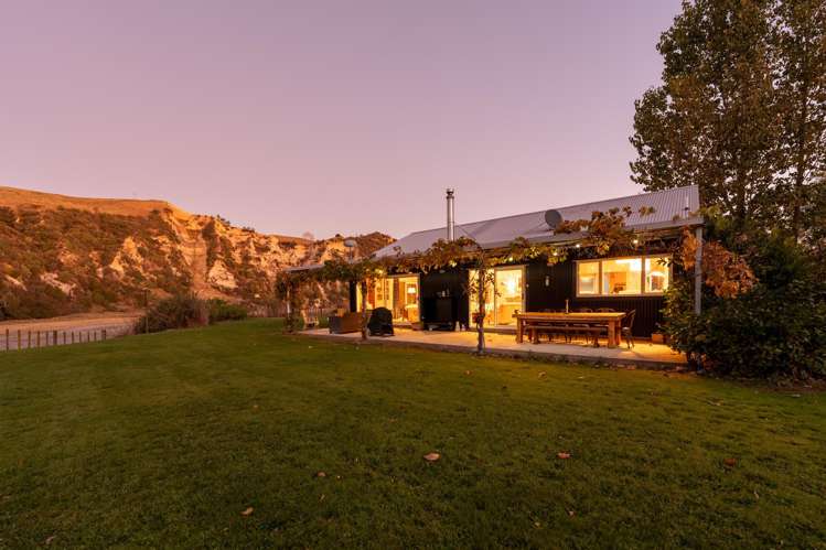 161 E and H Rowes Road Hunterville_16