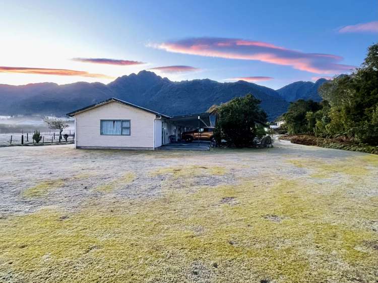 2830 Franz Josef Highway Franz Josef Glacier_35