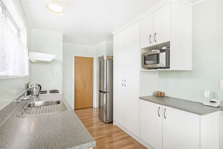 78 Solar Road Glen Eden_8