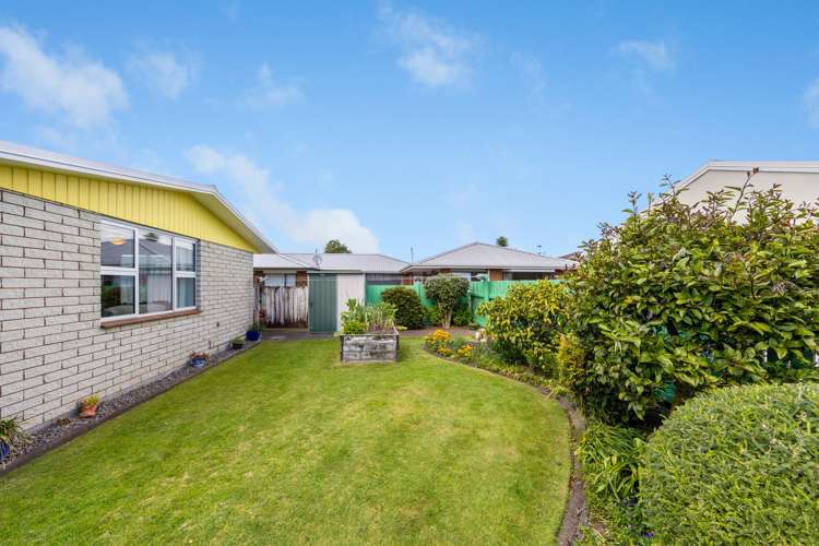 2/42 Sanders Avenue Westown_18