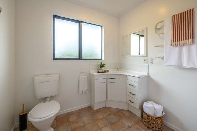 10 Huia Street Oneroa_16