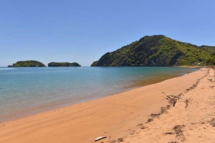 1313 Abel Tasman Drive Takaka_3