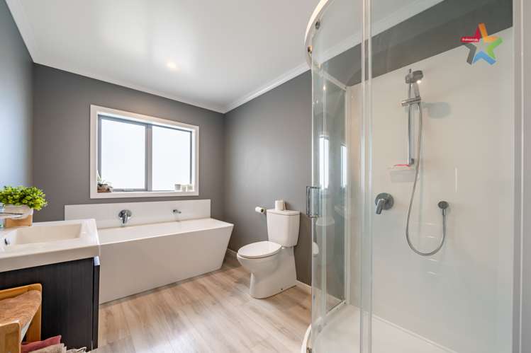 2 Grovedale Square Wainuiomata_3