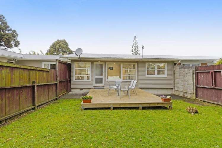 2/14 Ozich Avenue Te Atatu South_7