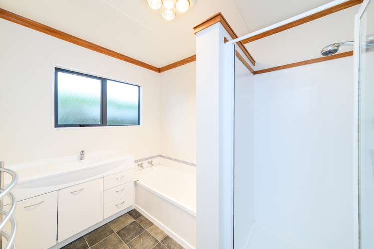 4 Almond Grove Feilding_11