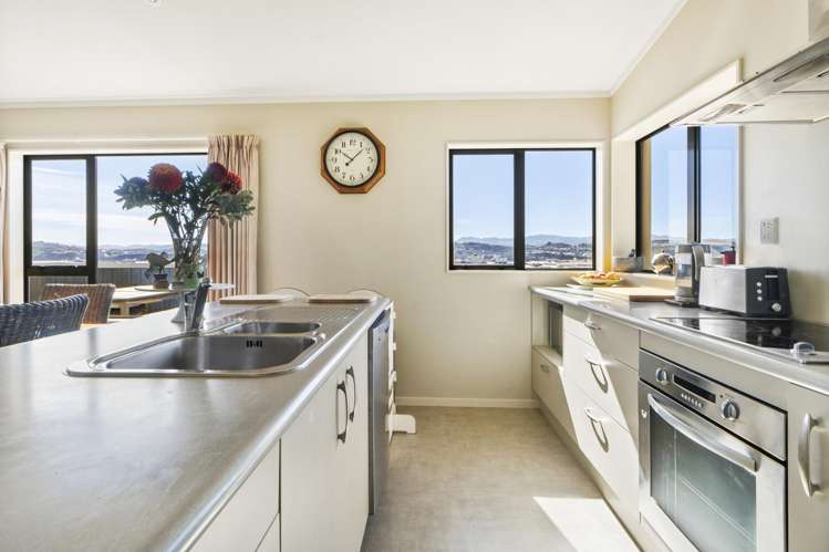 78d Queens Drive Lyall Bay_2