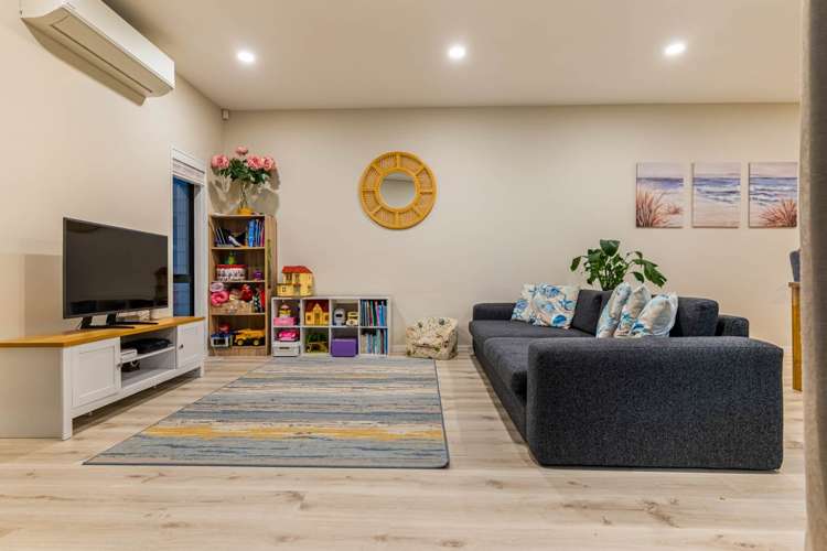 8 Tagish Way Orewa_5