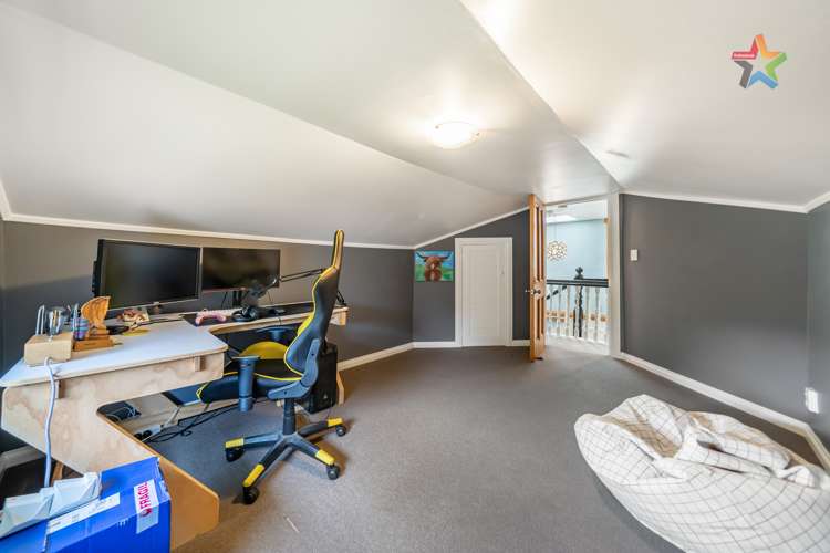 18 Riddiford Street Woburn_15