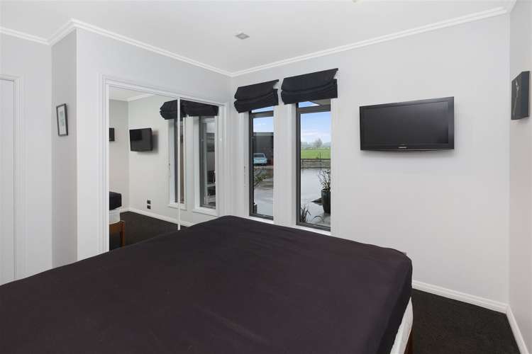 220 Lower Styx Road Bottle Lake_18