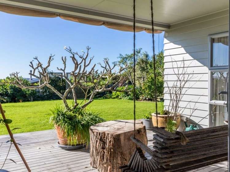 15 Taranga Road Langs Beach_13