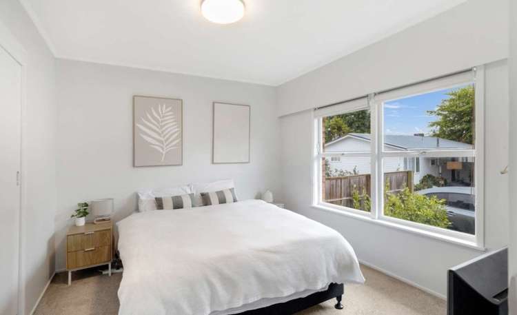 2/8 Wykeham Place 10878_7