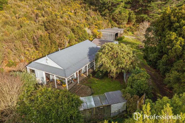 157 Upper Fitzherbert Road Wainuiomata_18
