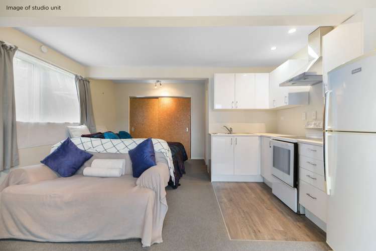 27 Lochy Road Fernhill/Sunshine Bay_19