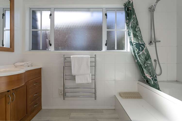 14 Liston Avenue Hilltop_23