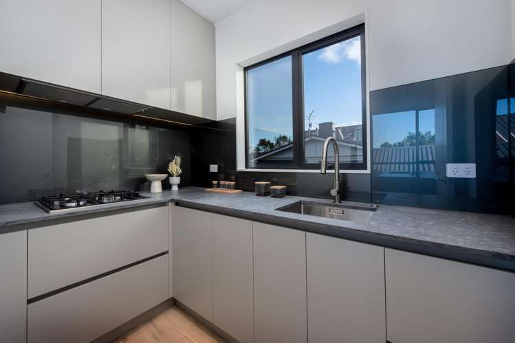 12a Kowhai Road Campbells Bay_13