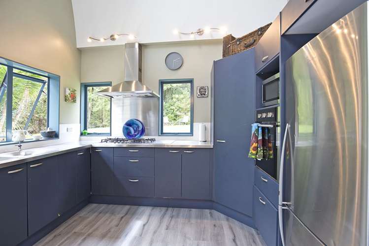 159 Stoney Creek Drive Waitakere_6