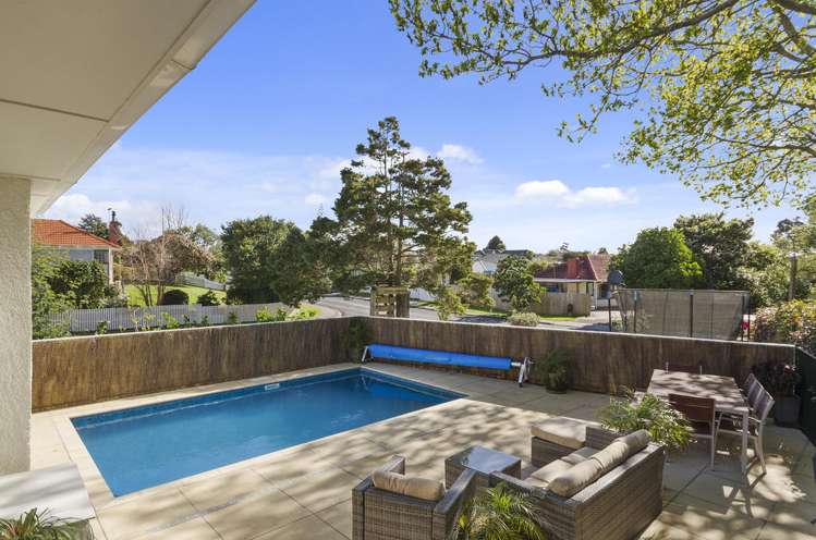 2 Shamrock Lane Te Atatu Peninsula_13