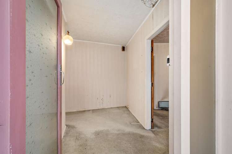 27 Lees Grove Wainuiomata_9