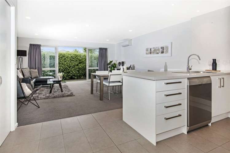 4/39 Gallaghan Close Wigram_2