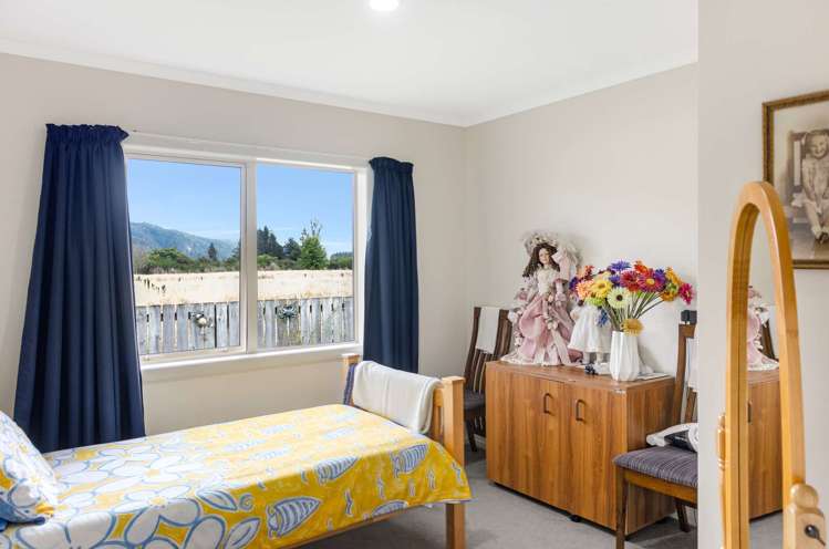 10 Wicken Place Reefton_12