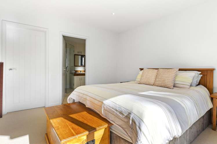 214 Mapara Road Acacia Bay_27
