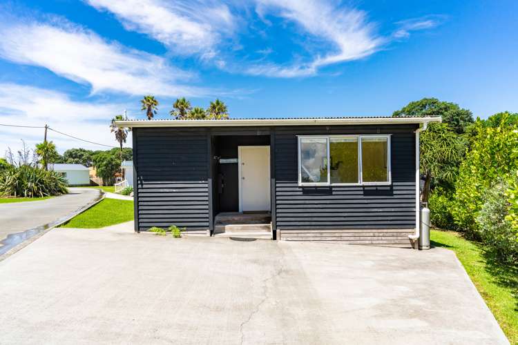 1196a Cove Road Langs Beach_16