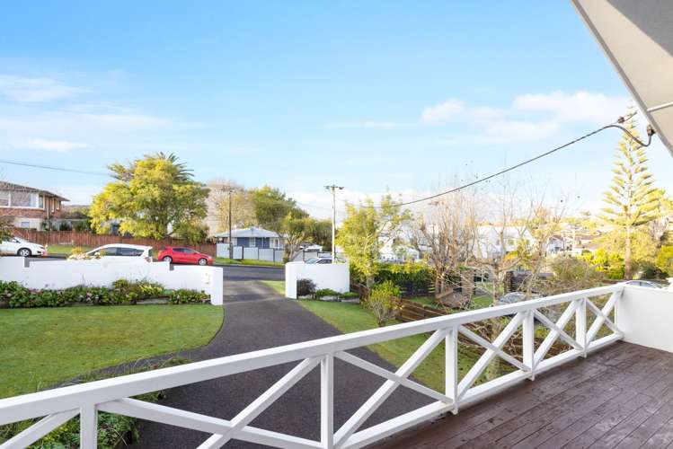 51 Gordon Avenue Forrest Hill_10