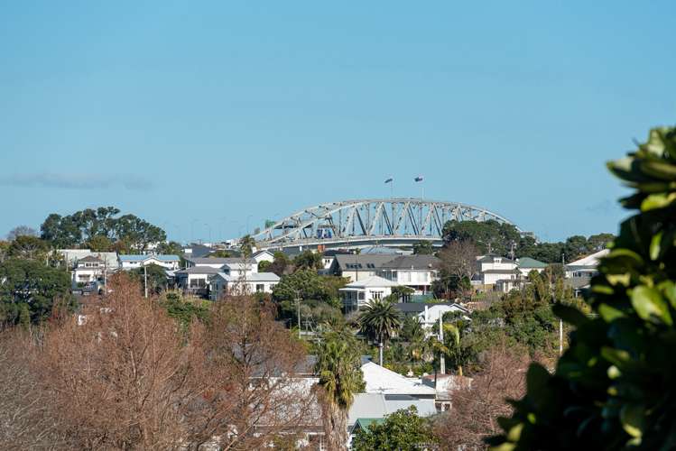 24 Waimana Avenue Northcote Point_13