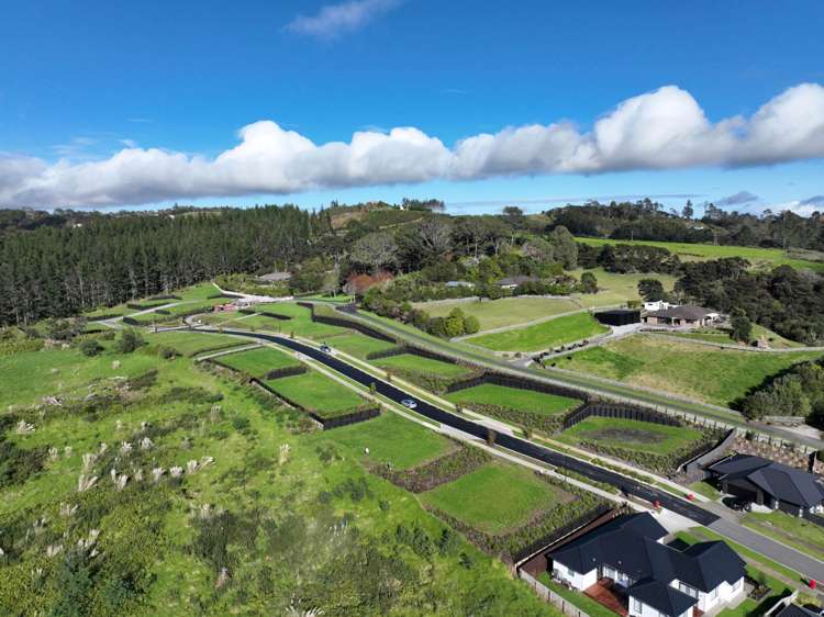 2-17,19-26 46 Urumaraki Avenue Helensville_6