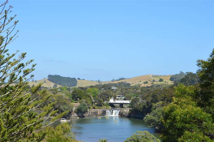 24 Falls View Road Haruru_16