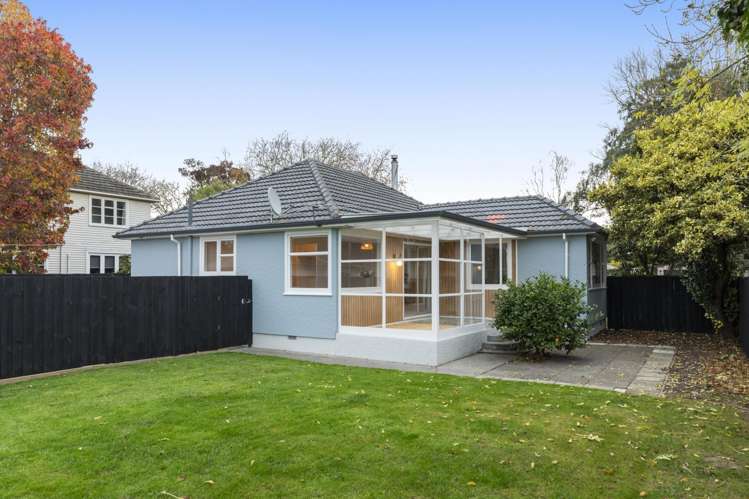 36 Eveleyn Couzins Avenue Richmond_25