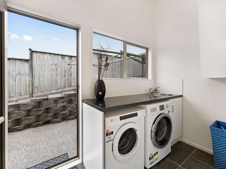 8 Tui Brae Beachlands_27