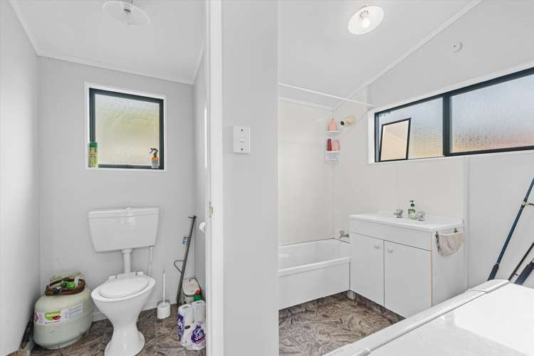 7 Rauparaha Street Marokopa_11