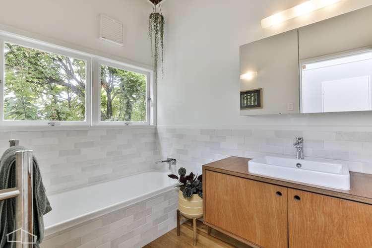 18 De Val Drive Titirangi_10