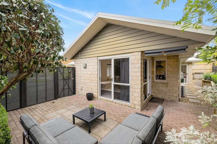 5A Simmonds Grove Greerton_5