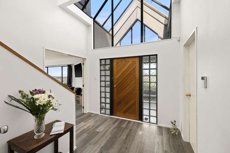 84 Churchill Drive_2
