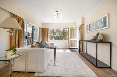 2/141 Selwyn Street_3