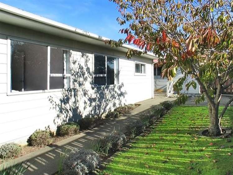 2 Pascoe Avenue Paremata_24