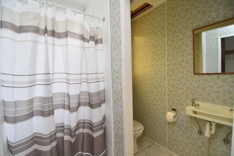 1 Deller Drive Carterton_10