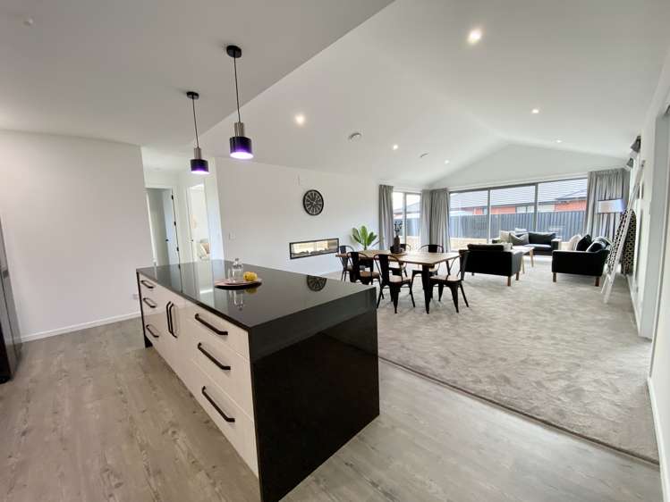 100 Hoffman Court Waikiwi_8