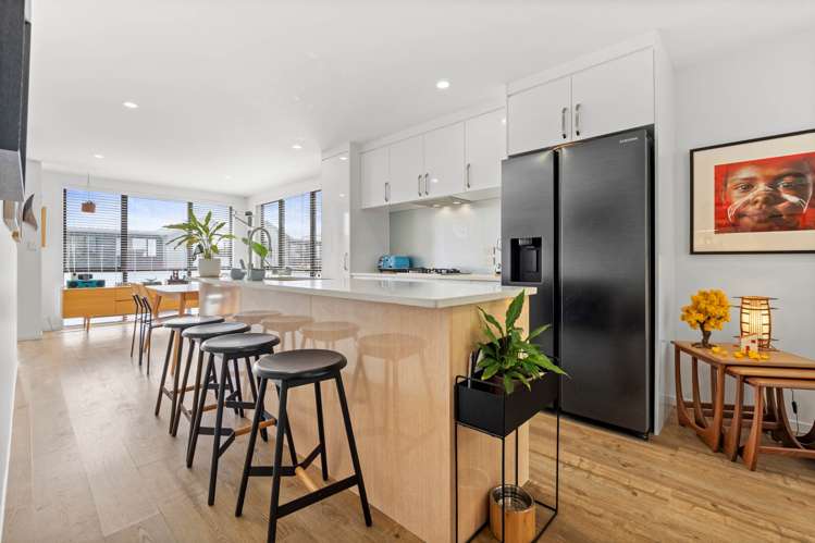 56 Seafarer Crescent Stanmore Bay_2