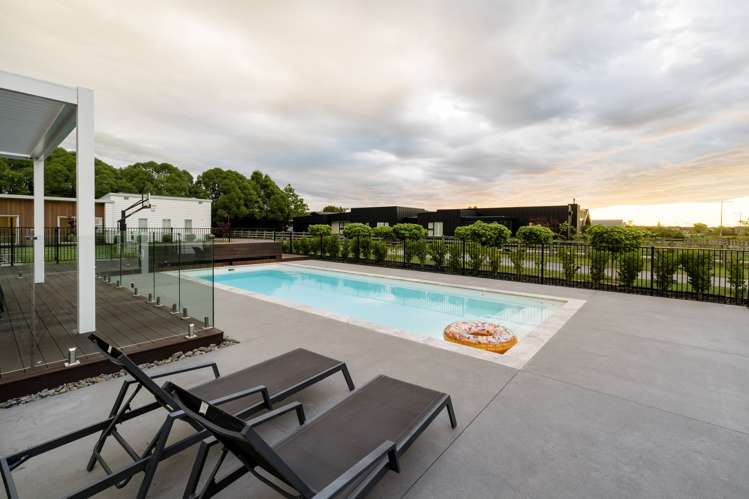 1 Alan Livingston Drive Cambridge_24