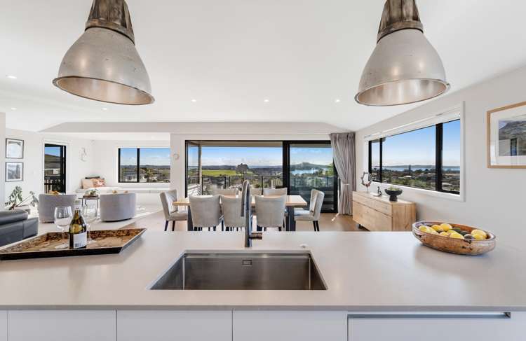 138 Bleakhouse Road Mellons Bay_12