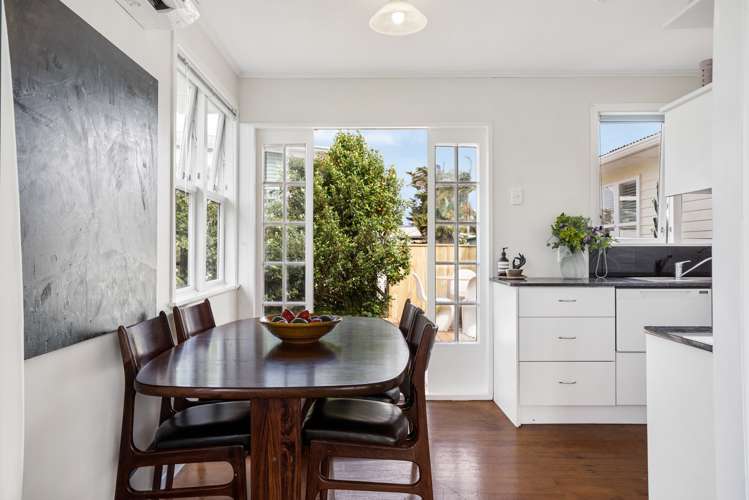 16 Brennan Avenue Te Atatu Peninsula_9