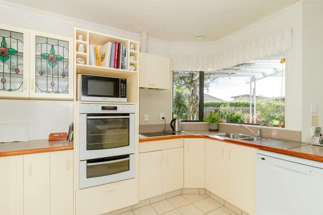 13 Bishops Close Greenmeadows_4