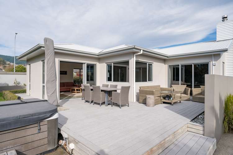 11 Lucy Murcott Place Stoke_20