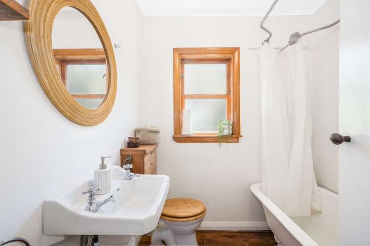 63 Airlie Road Plimmerton_18