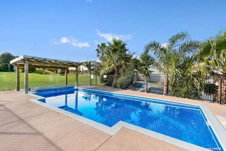 4 Karauria Lane Orewa_23