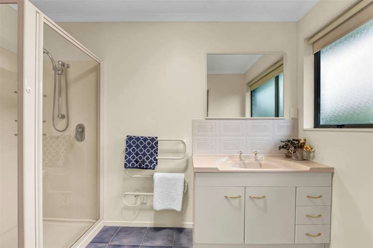 27 Kingsford Drive Stoke_18